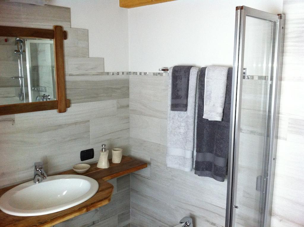 Bionaz Alpe Rebelle Bed & Breakfast 部屋 写真